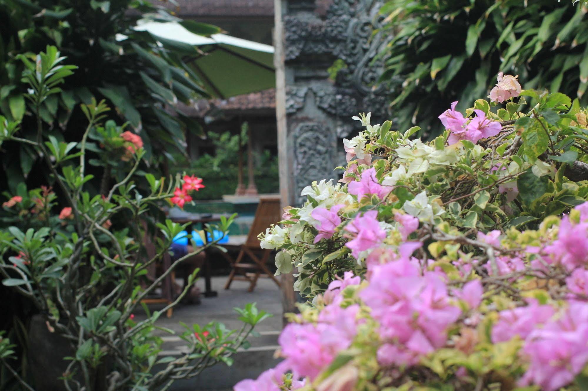 Bakung Sari Resort Kuta Lombok Exterior foto